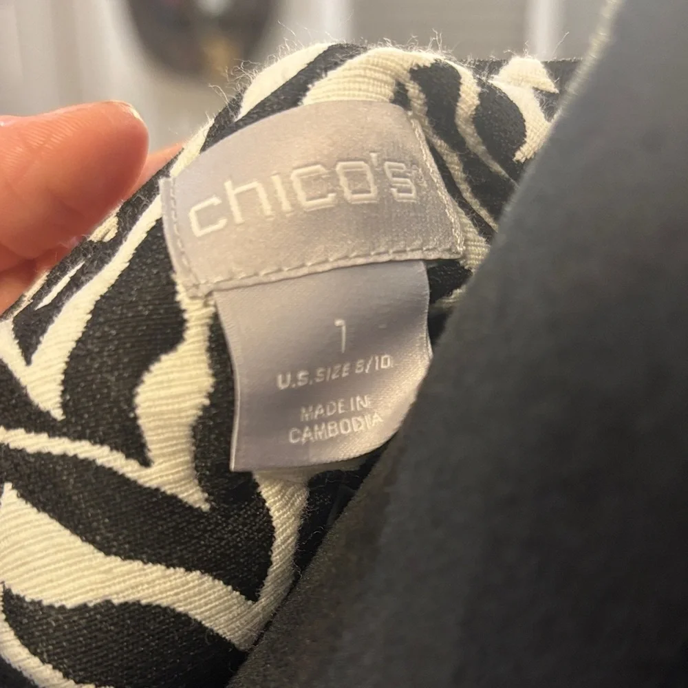 Chico's Black and White Patterned Blazer - Picture 2 of 8